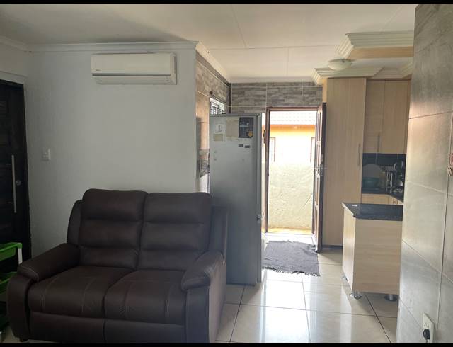 3 BEDROOM FREEHOLD FOR SALE IN SOSHANGUVE VV